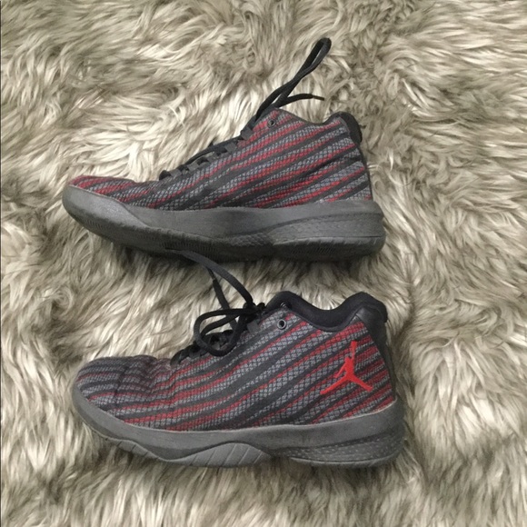 Jordan basketball shoes - Picture 5 of 8